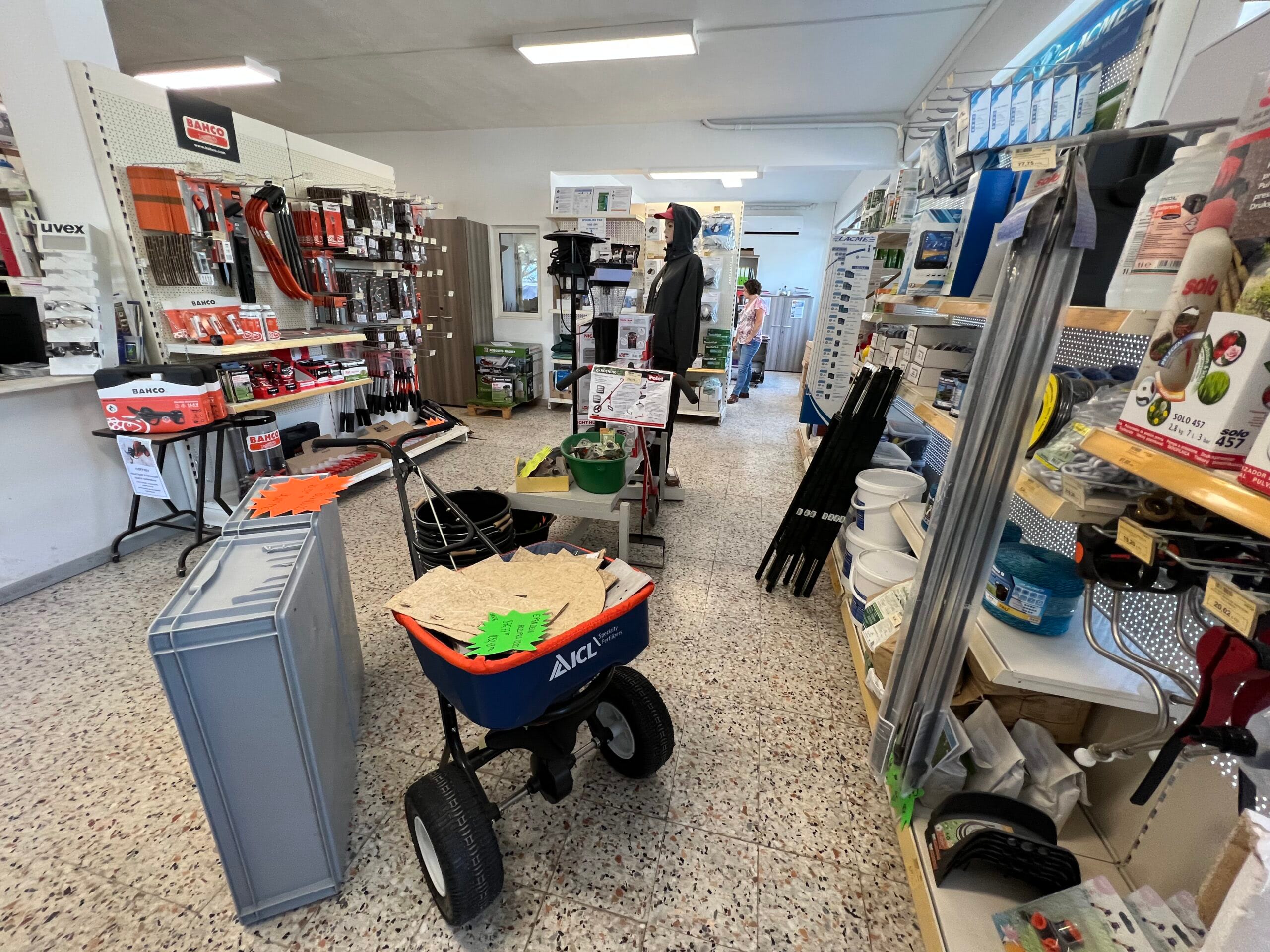 Cap dispose d'un magasine Lisa : libre service agricole