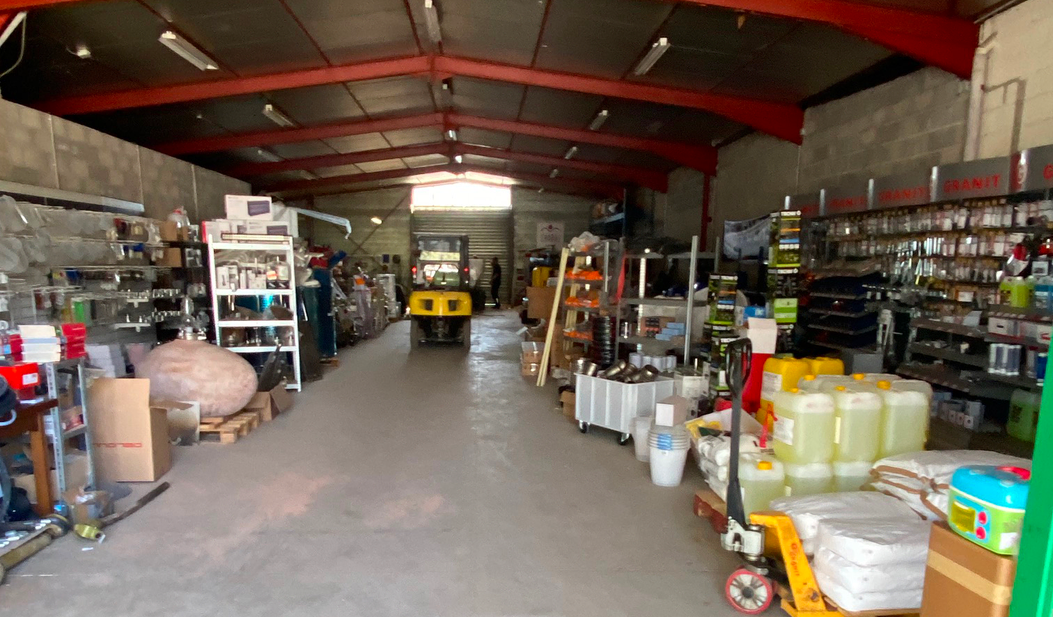 Le magasin de Vini & Agri propose des milliers de référence pour le vignoble et la cave
